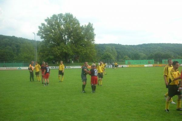 spiel-gegen-buergermeisterelf-2010-bild-301816229-381B-AC07-52ED-FB888143AB8E.jpg